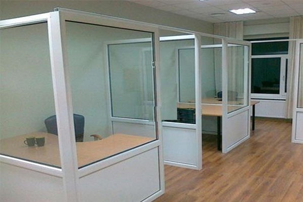 aluminium glass partition in dubai